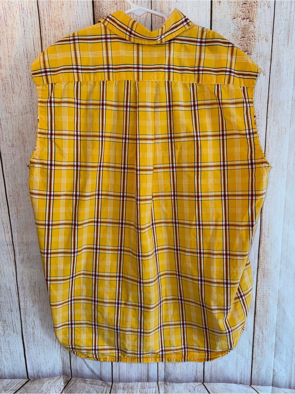 Abercrombie & Fitch Yellow Plaid Sleeveless Button-Down Shirt - Picture 5 of 8